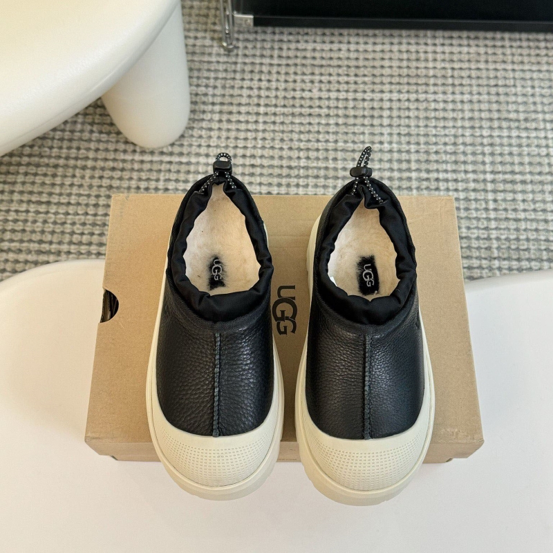 Ugg Flat Shoes